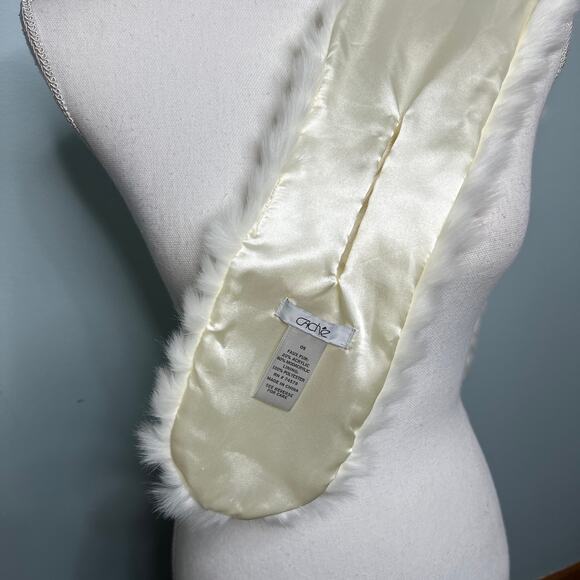 Cache Cream Faux Fur Winter Scarf Neck Pull Through Wrap Satin Lining - Picture 7 of 10